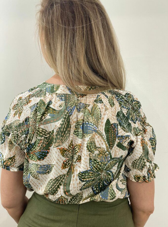 Camisa verde manga corta