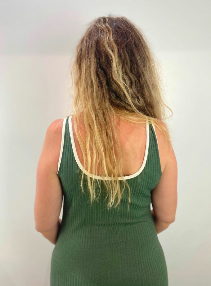 Vestido canalé tirante fina verde