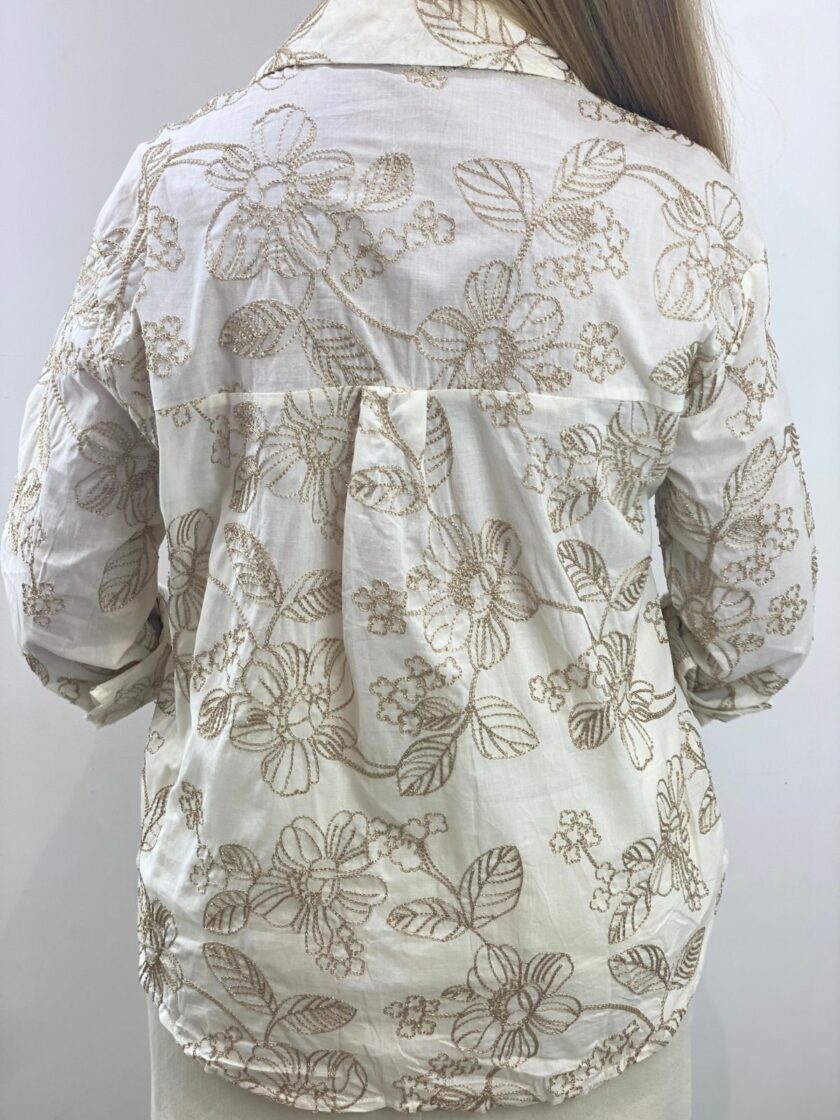 Camisa bordado flores beige