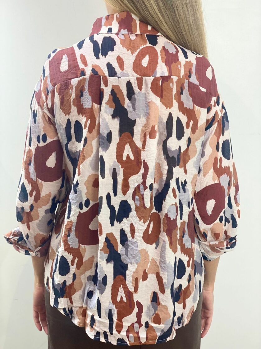 Camisa marrón estampada asimétrica