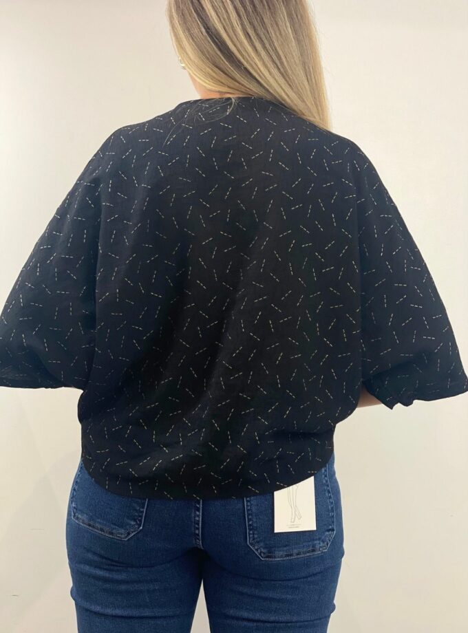 Camisa negra estampado dorado