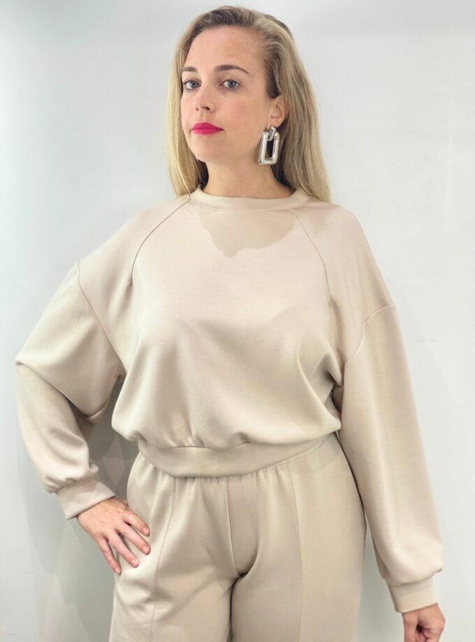Sudadera corta beige