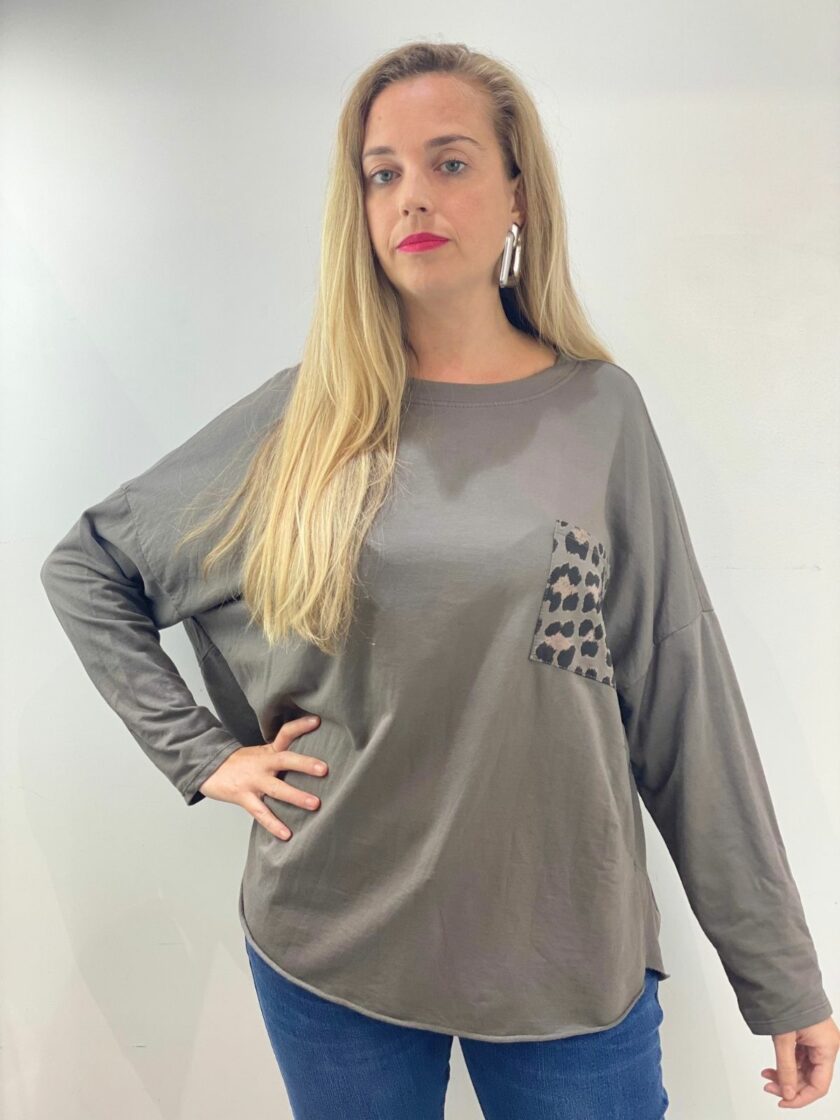Sudadera marrón tierra bolsillo leopardo