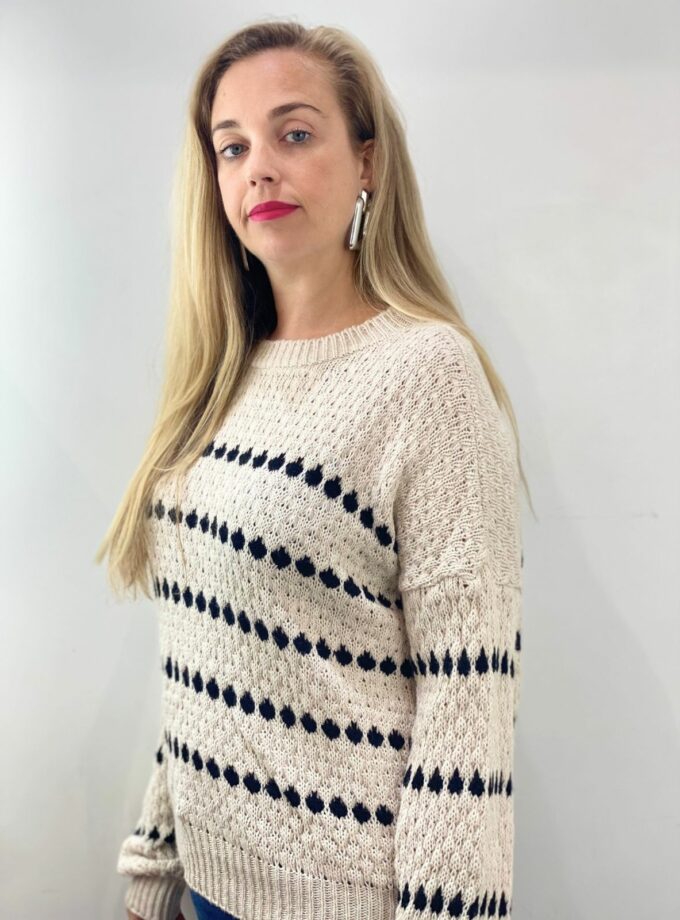 Jersey beige calado dibujo negro