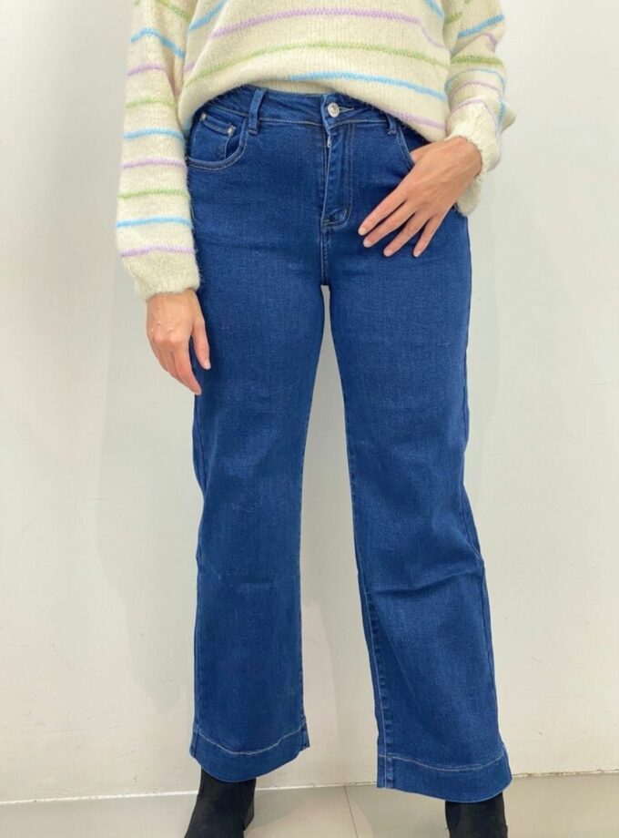 Pantalón vaquero para ancha con dobladillos