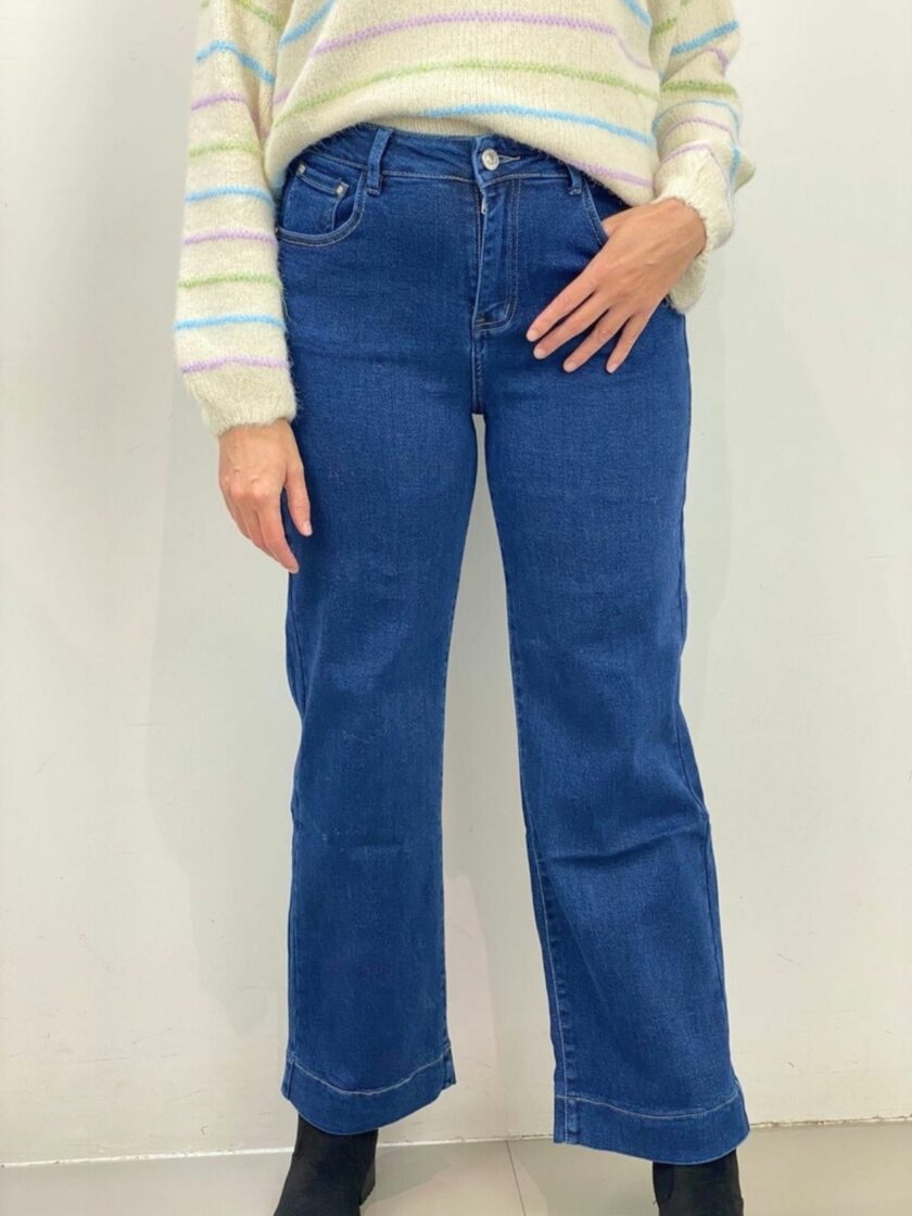 Pantalón vaquero para ancha con dobladillos