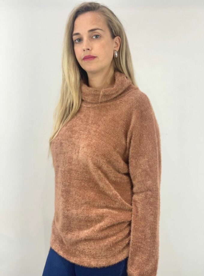 Jersey cuello vuelto suave