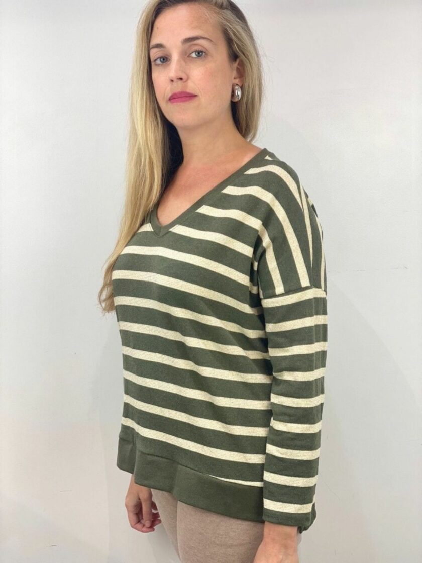 Camiseta verde rayas dorado