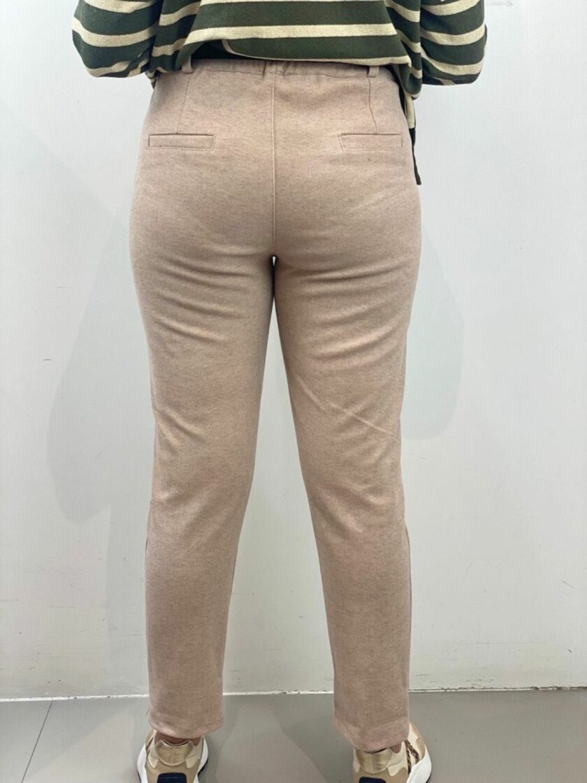 Pantalón recto beige