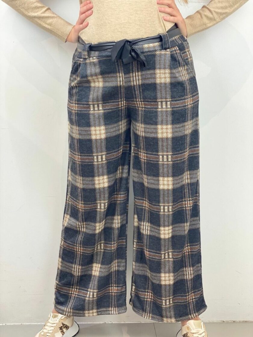 Pantalón pata ancha estampado cuadros