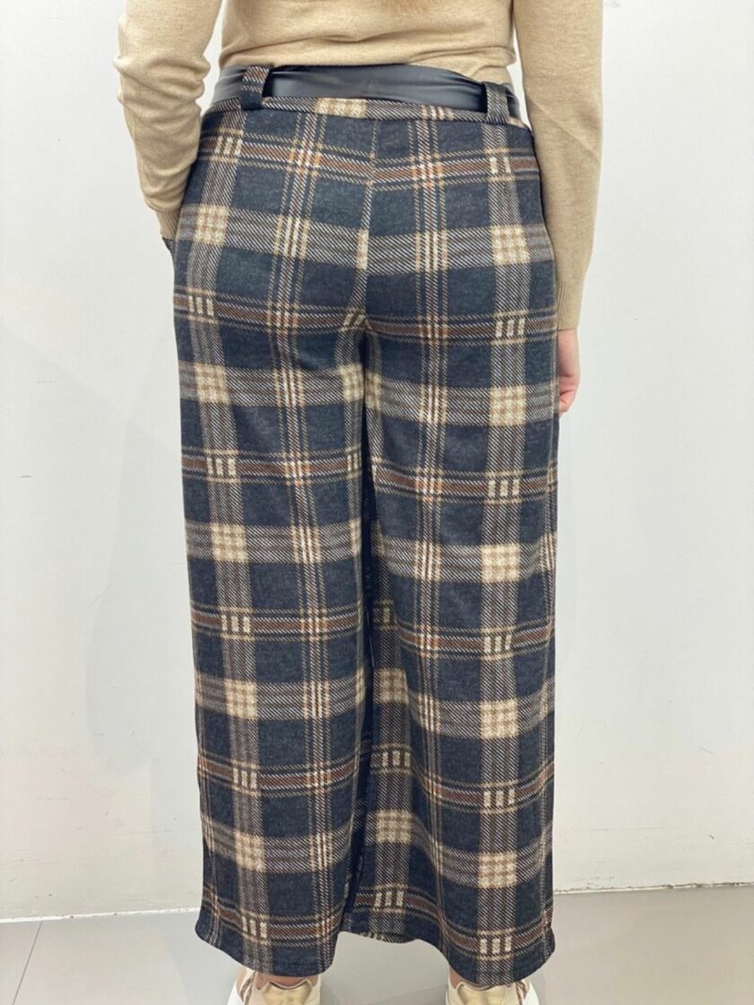 Pantalón pata ancha estampado cuadros