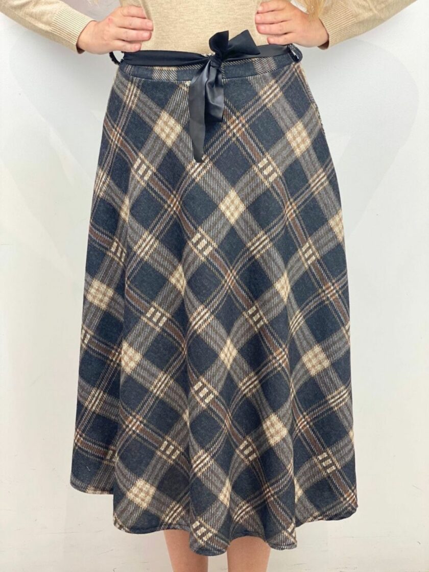 Falda midi estampada cuadros