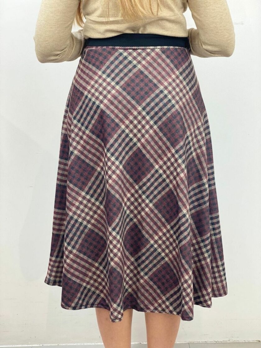 Falda midi estampada cuadros