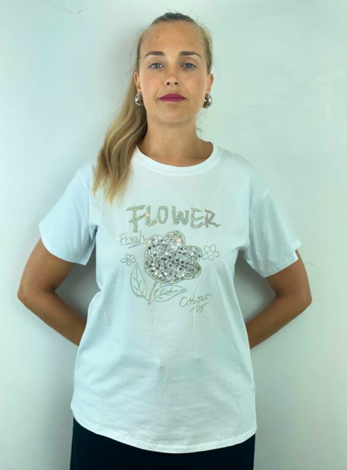Camiseta blanca estampada flor