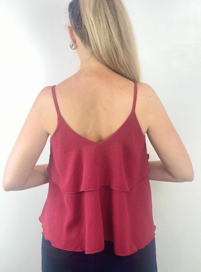 Blusa tirante fina volante burdeo